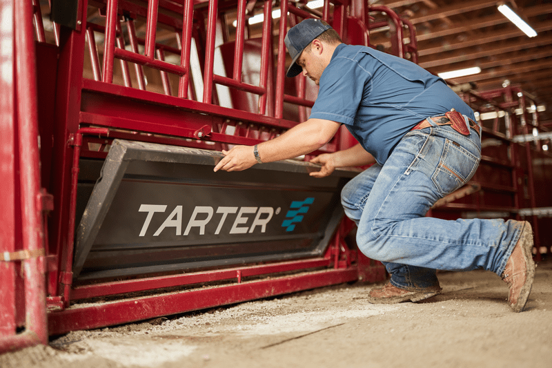 Tarter Cattlemaster Series 12 Hydraulic Chute - Tarter