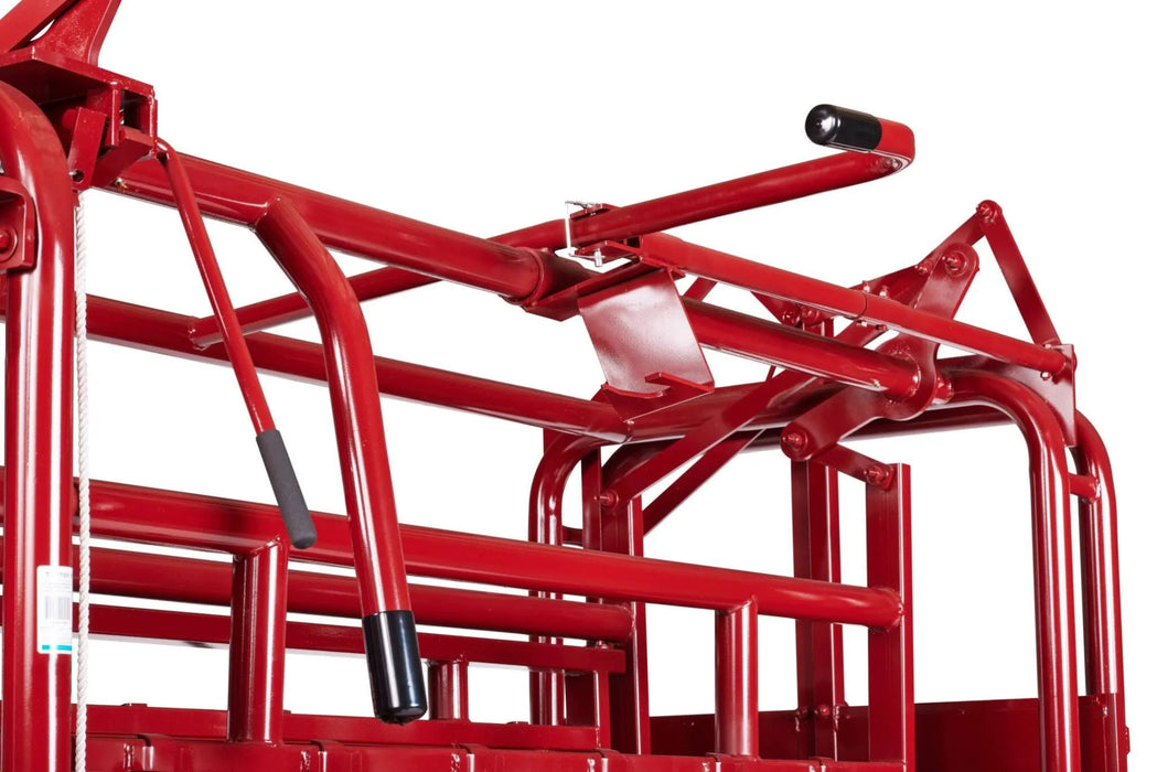 Tarter Cattlemaster Series 6 Squeeze Chute W/ Auto Headgate - Tarter