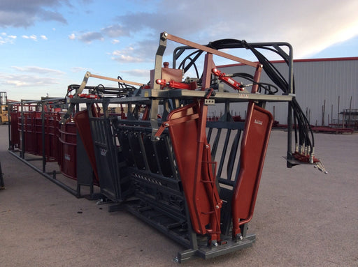 WW Bullmaster Heavy - Duty Cattle Chute - WW Manufacturing